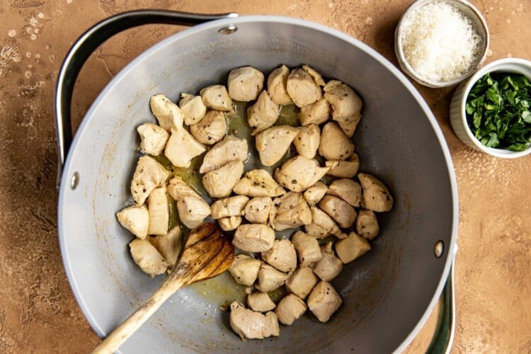 cooking chicken pieces in dutch oven pan