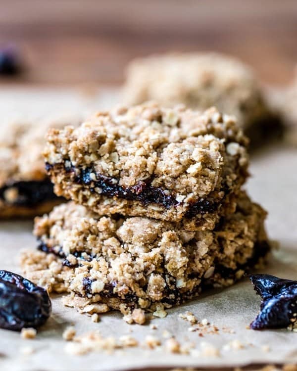 easy oatmeal prune squares on parchment paper
