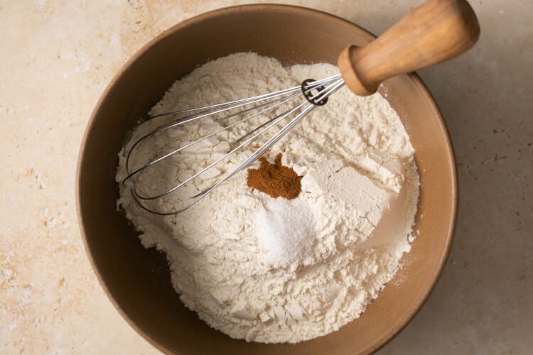 dry ingredients for apple pie bars