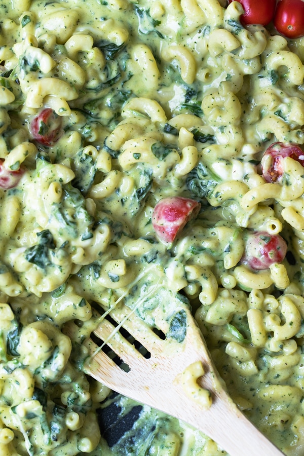 mac and cheese in a pan